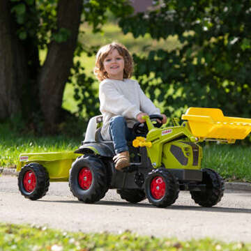 kind auf tretttraktor 360x360